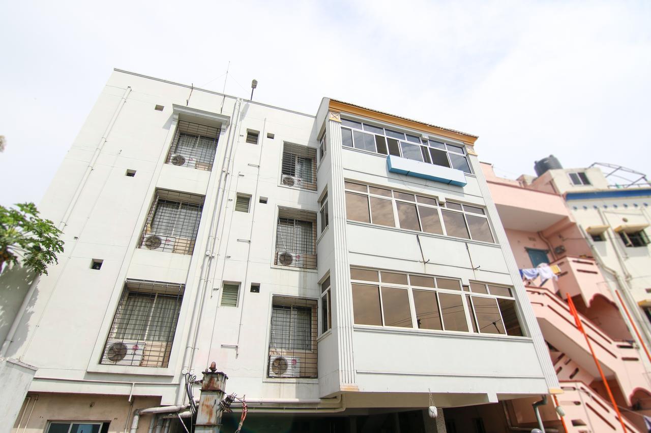 Oyo 9207 Chakri Guest House Visakhapatnam Exterior photo