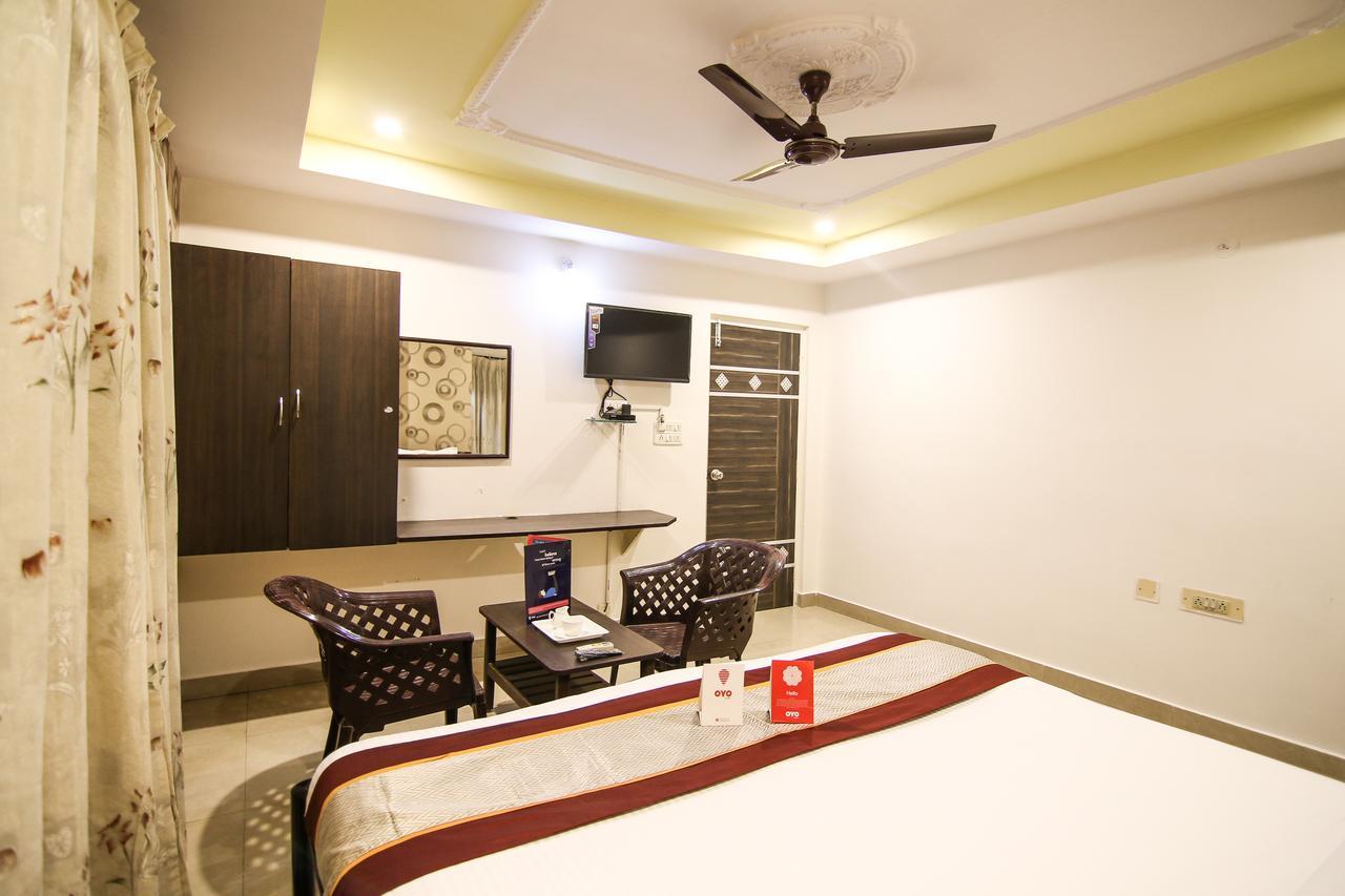 Oyo 9207 Chakri Guest House Visakhapatnam Exterior photo